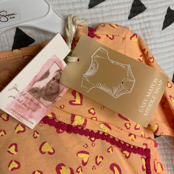 *NWT* Jessica Simpson Baby Coverall w/hdbnd 6-9mos - Picture 4 of 6